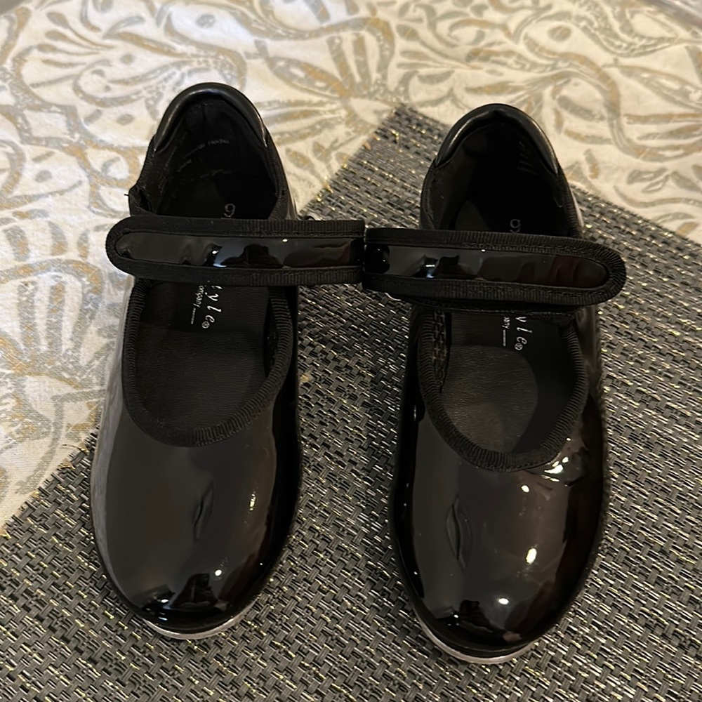 Toddler size 9 tap and ballet shoes